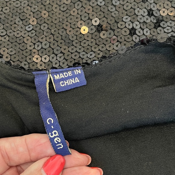 Beautiful Black Sequined Tank Top with Adjustable Straps - Ladies Size L - Picture 4 of 10